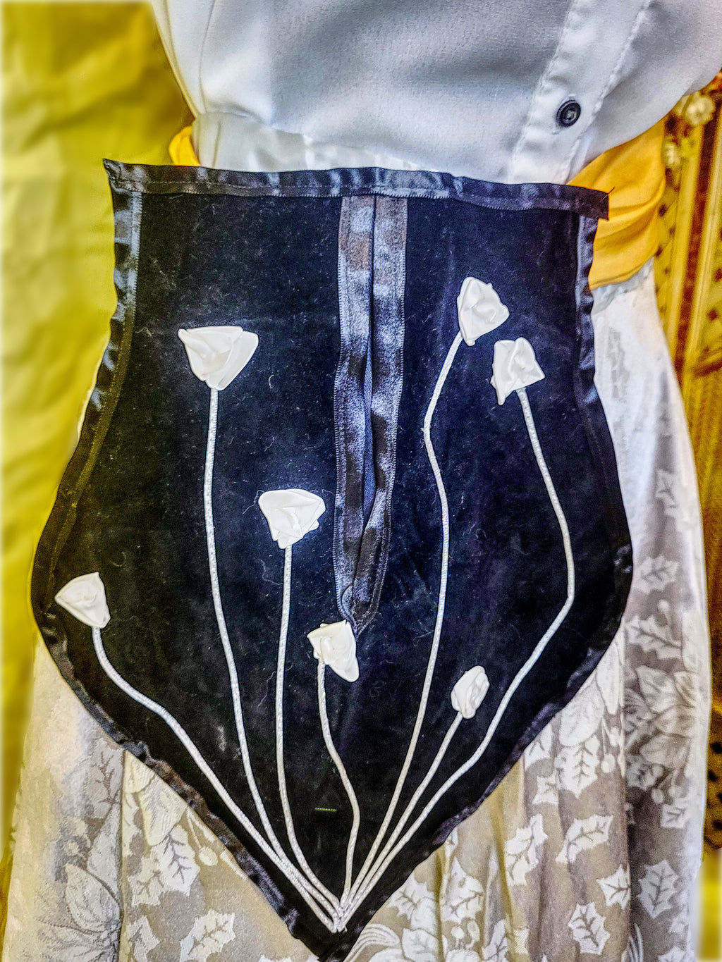 Lg. Black Pocket with White Flowers
