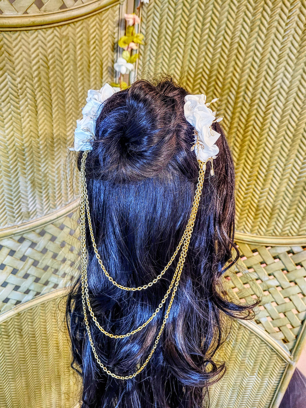White & Gold Hair Ornament