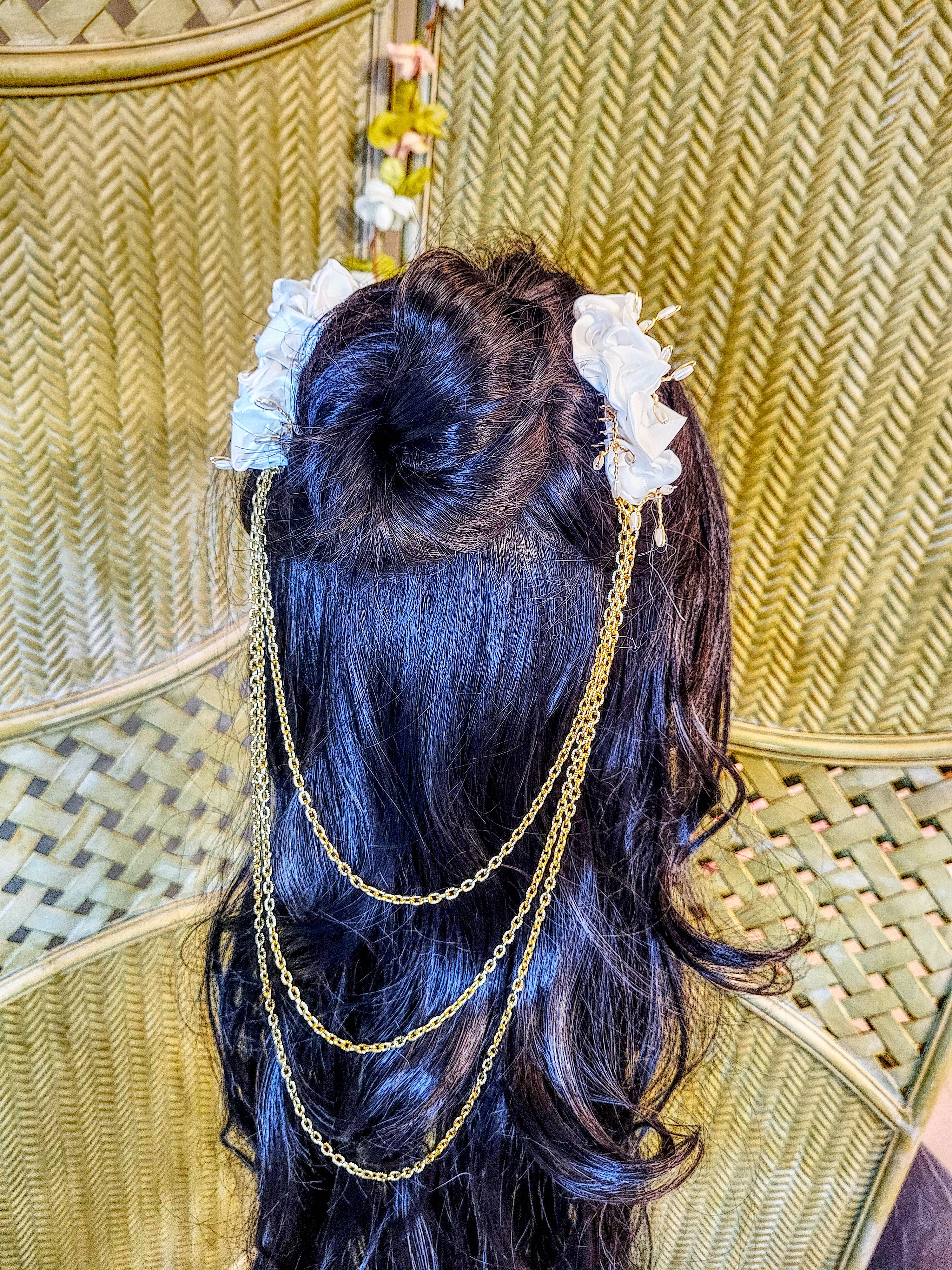 White & Gold Hair Ornament