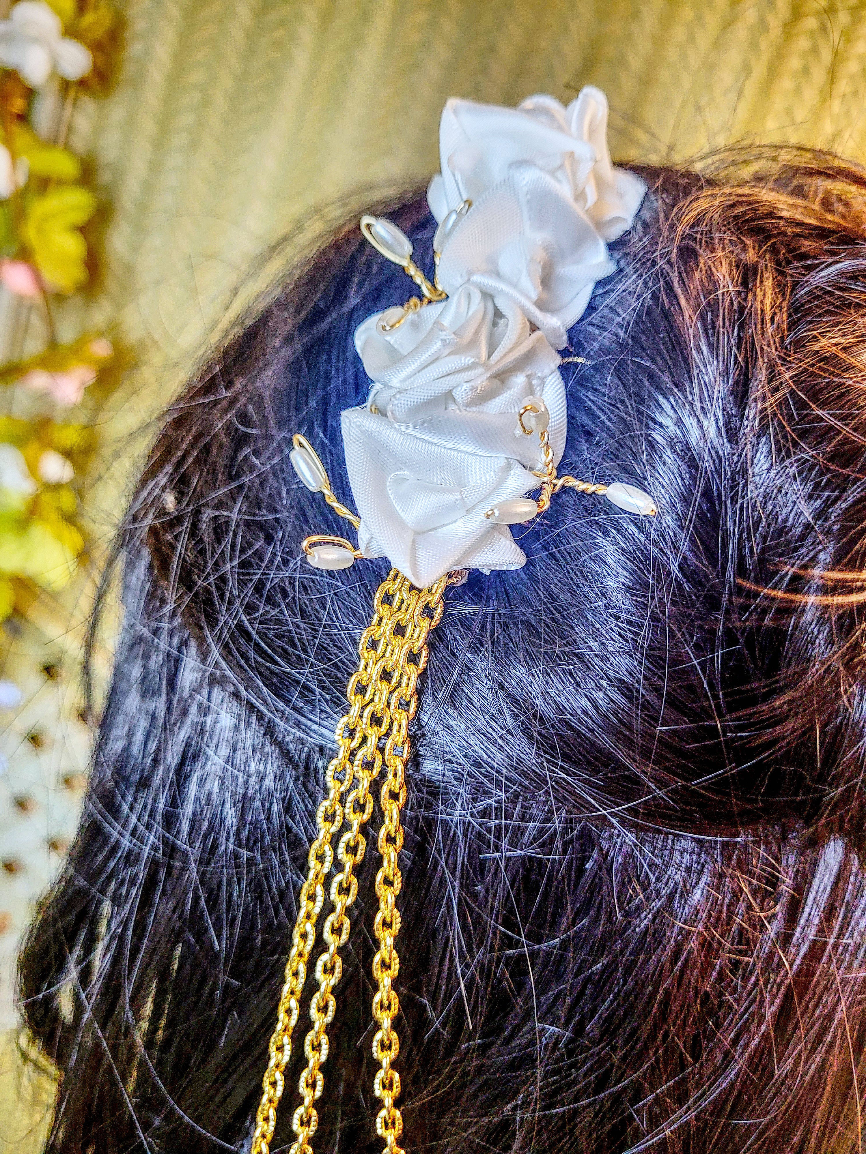 White & Gold Hair Ornament